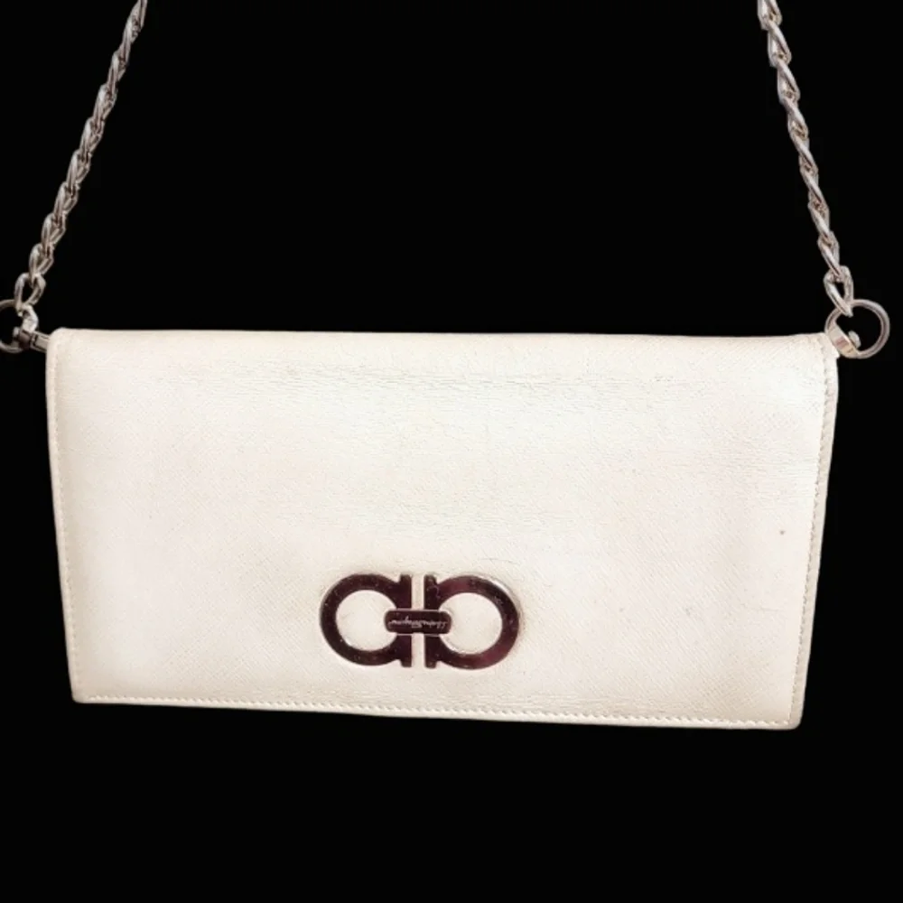Vintage Salvatore Ferragamo Cream White Leather Wallet - Picture 1 of 10